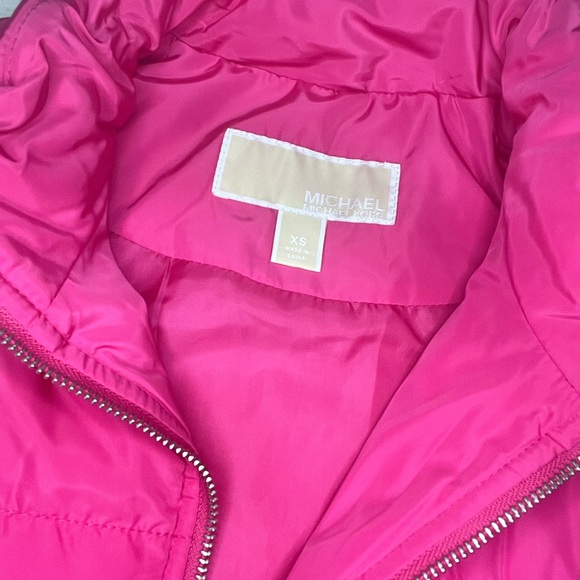 Michael Kors Puffer Vest Jacket - Picture 2 of 10